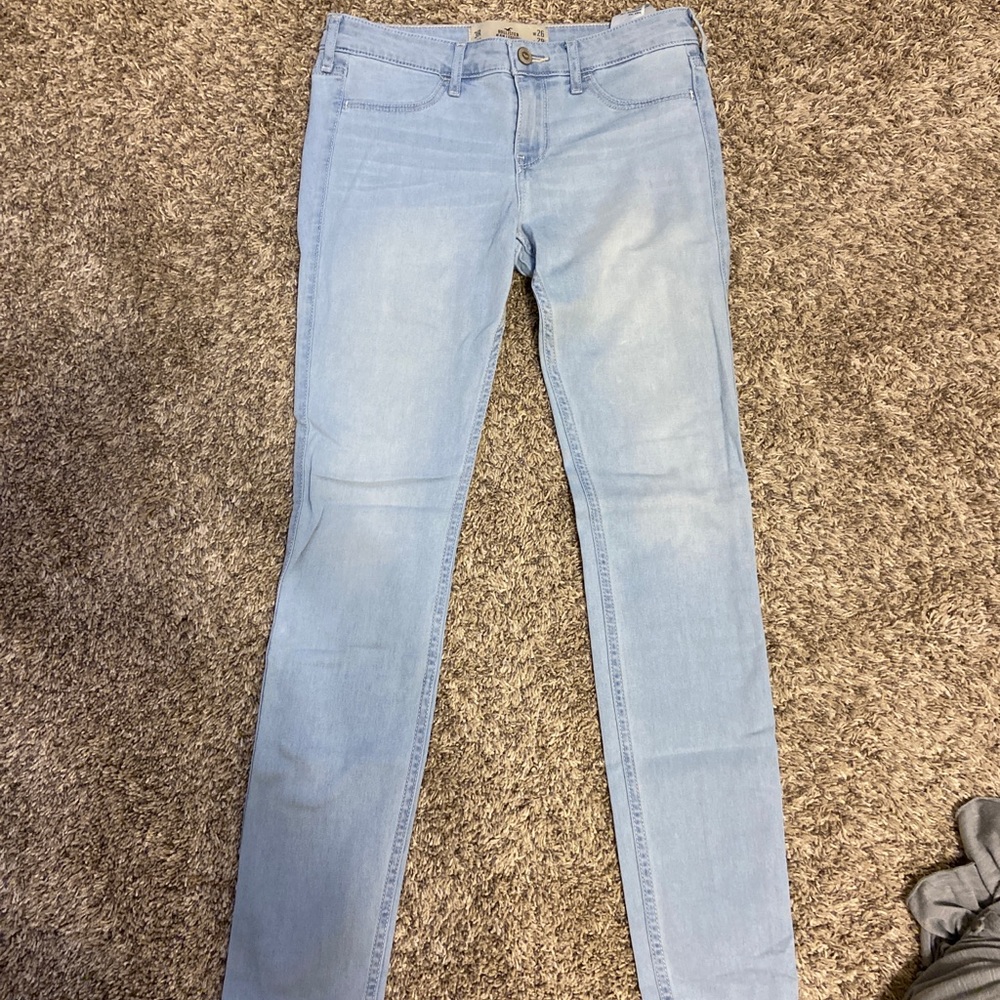 Light wash skinny jeans